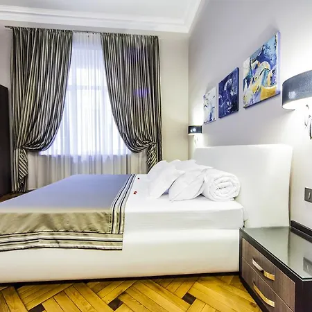 Matei Corvin Deluxe Daire