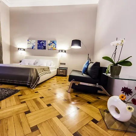 Matei Corvin Deluxe Apartment *